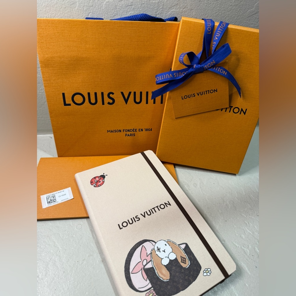 Authentic Louis Vuitton Limited Edition Bunny Notebook with Stickers Full set - Picture 6 of 15